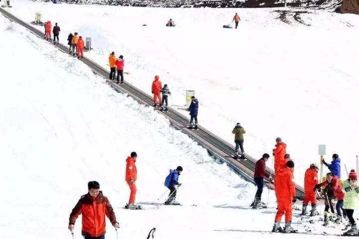 户外滑雪场是怎么做成的