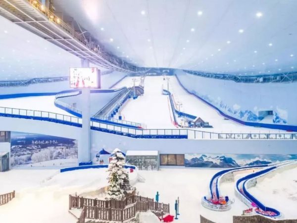 乔波室内滑雪场