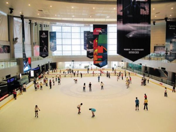 想开一家南京滑冰场，滑冰场设计公司怎么找？「赛北冰雕」