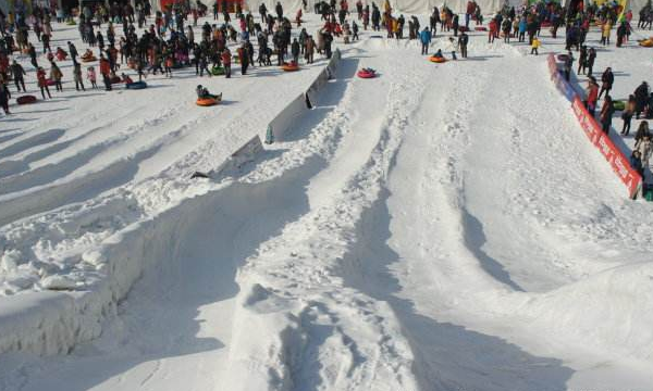 白鹿原滑雪场