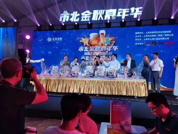 冰雕注酒台浙江